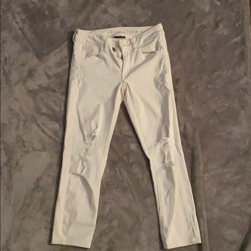 American Eagle white jeans: super super stretch